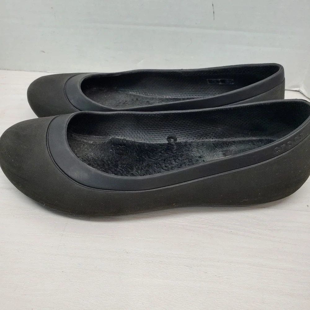 Crocs Women's Black Fleece Lined Ballet Flats Size 7 Slip On Shoes
